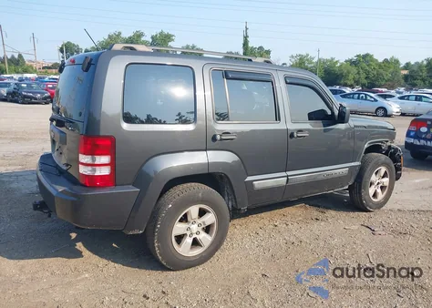 2010 Jeep Liberty Sport z USA, uszkodzony, nr VIN 1J4PN2GK7AW160503